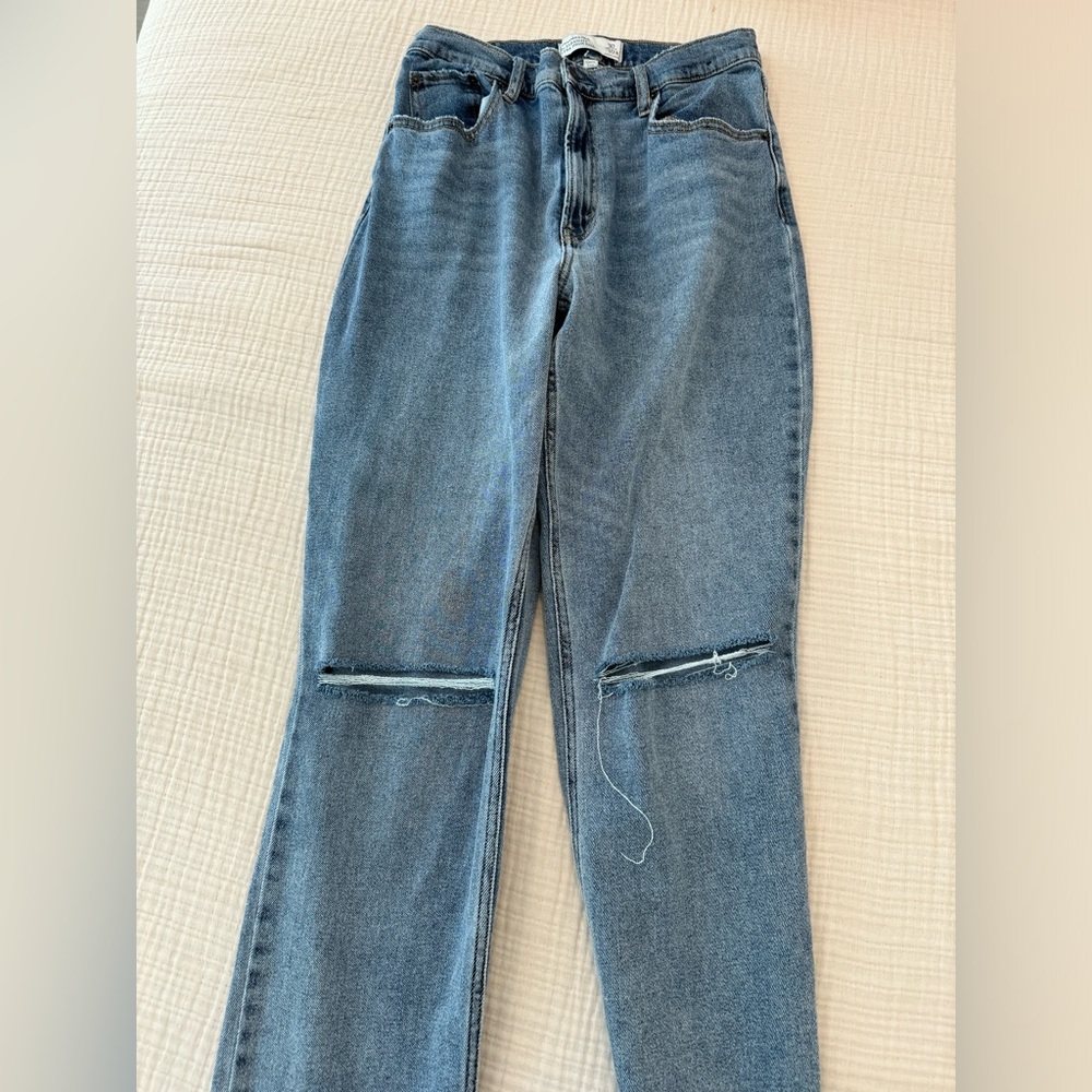 Jeans - Picture 2 of 4